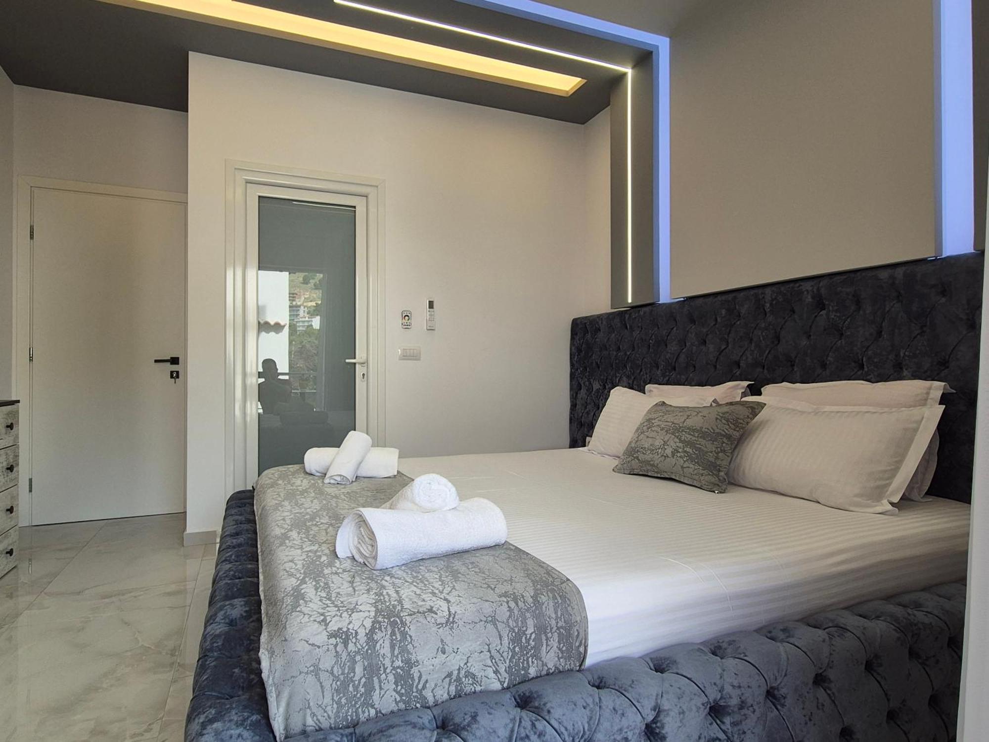 Vila Roxhest Sarandë Exterior foto
